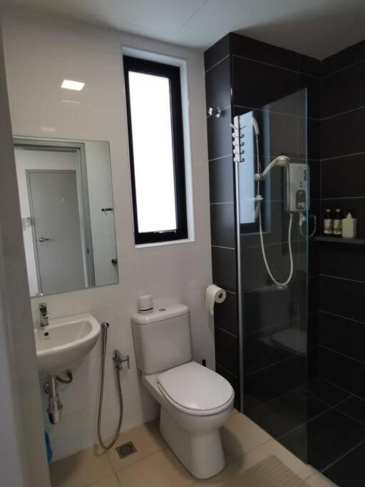 HINODE Geniehome 3BR free WIFI and CARPARK at Utropolis Shah Alam photo