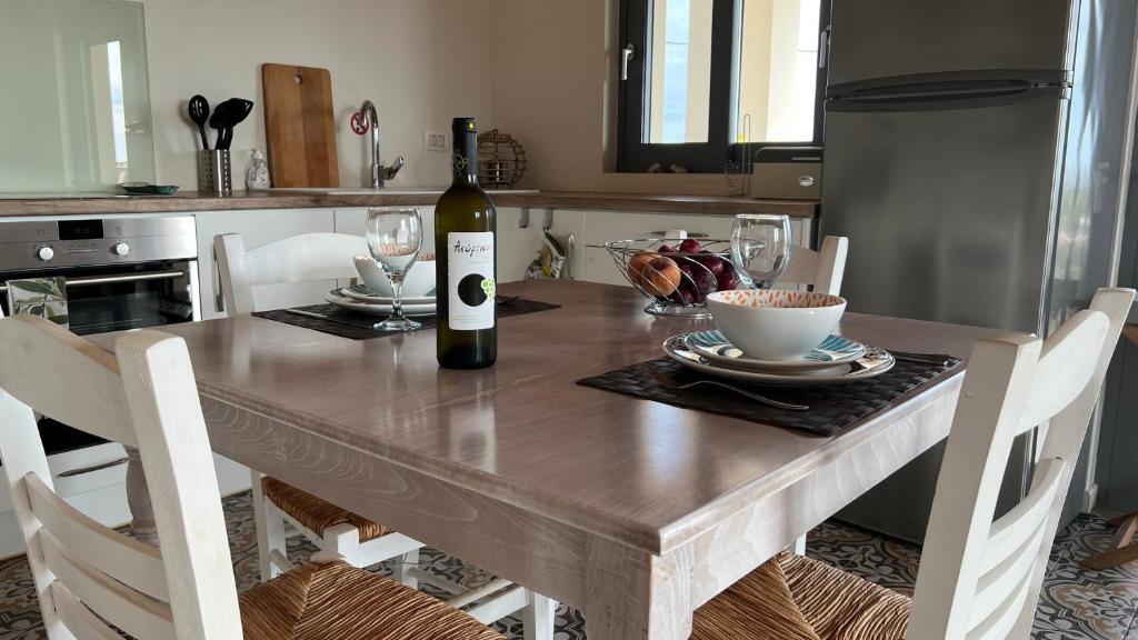 A kitchen or kitchenette at Luxurious villa at a unique spot