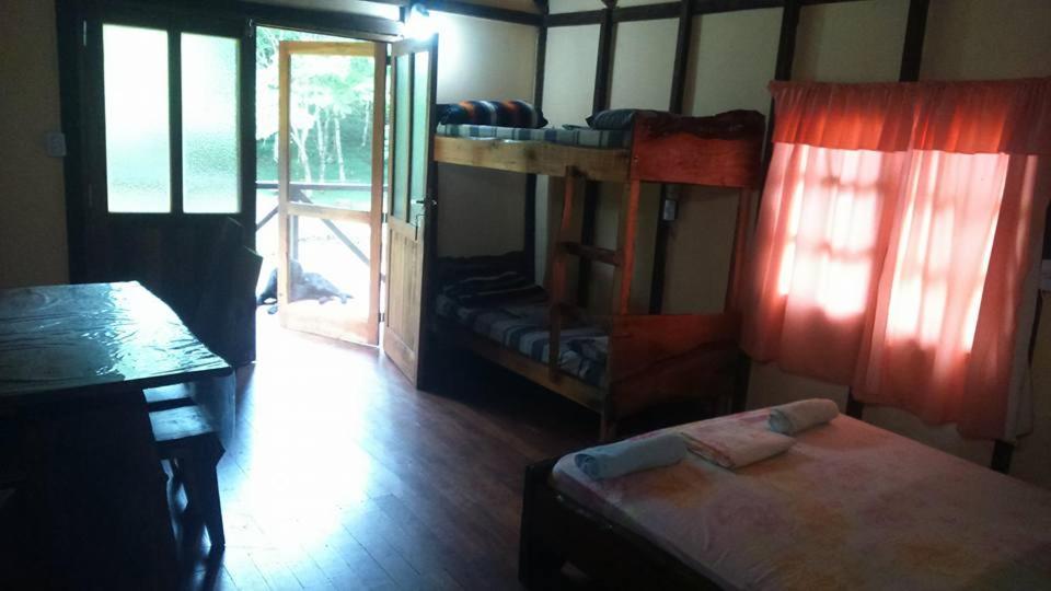 Tempat tidur susun dalam kamar di Los Caceritos