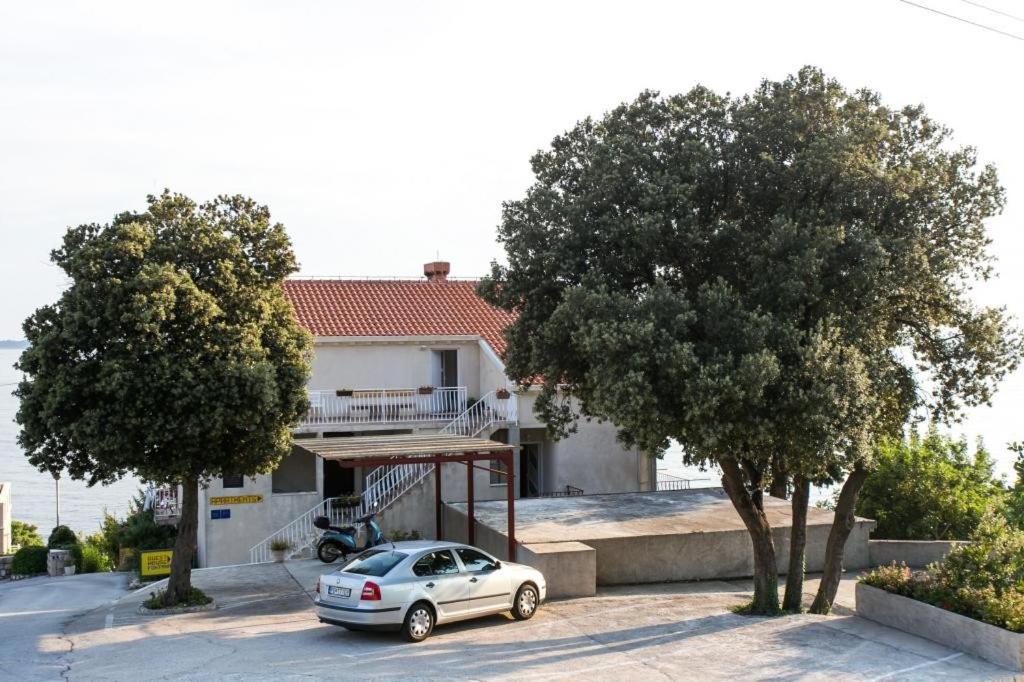 Budova, v ktorej sa penzión nachádza