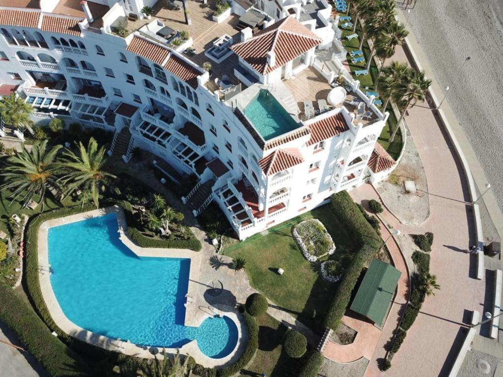 Bazén v ubytovaní Stella Maris 1A Casasol Apartments alebo v jeho blízkosti