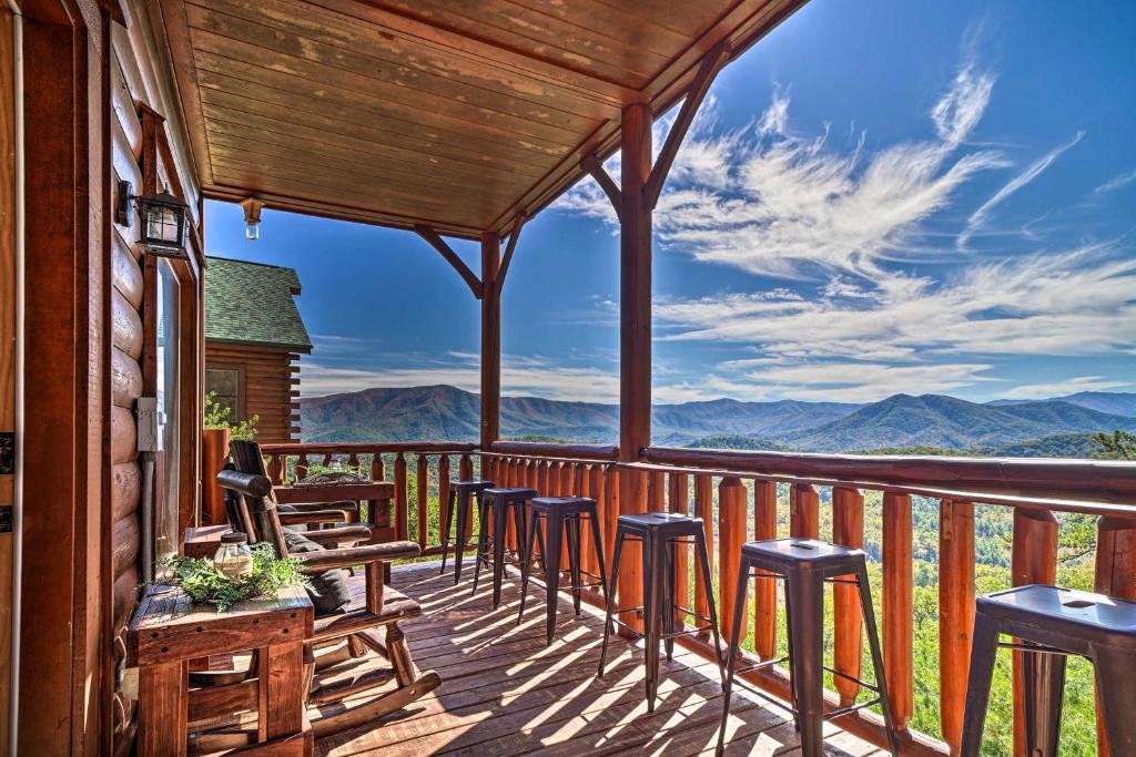 Tranquil Altitude Cabin with Deck and Hot Tub!