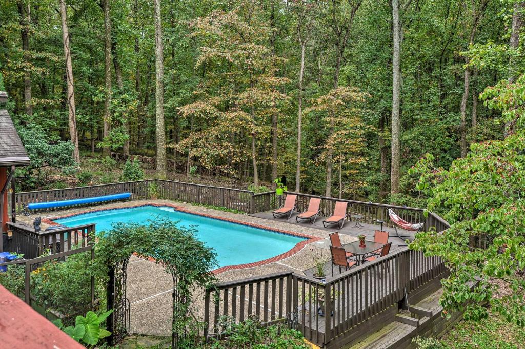 Forested Couples Retreat 20 Miles to Baltimore!, Reisterstown – Updated  2023 Prices