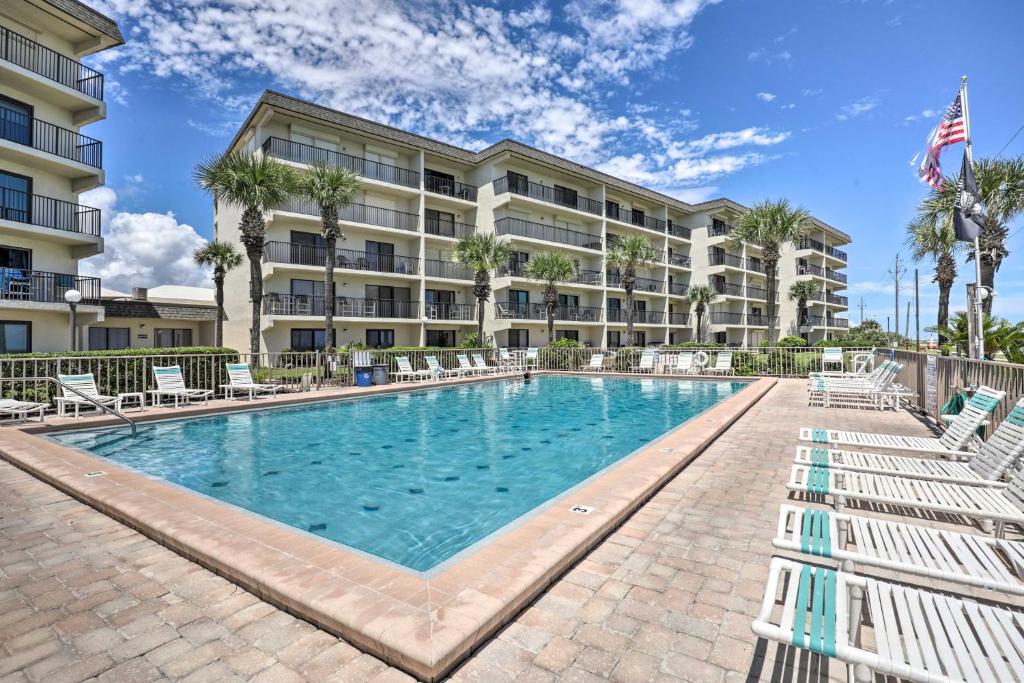 Ormond Beach Condo with Balcony and Views, Ormond Beach (updated prices