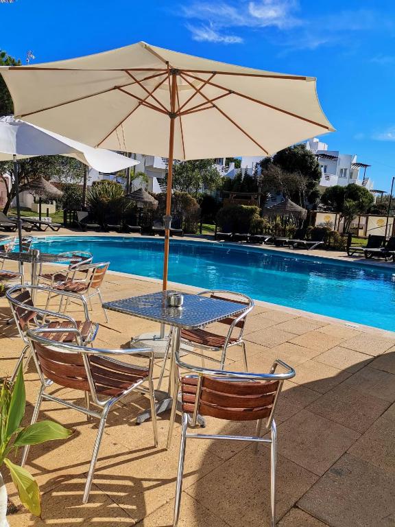 Bazén v ubytování Duna Parque Beach Club - Duna Parque Resorts & Hotels nebo v jeho okolí