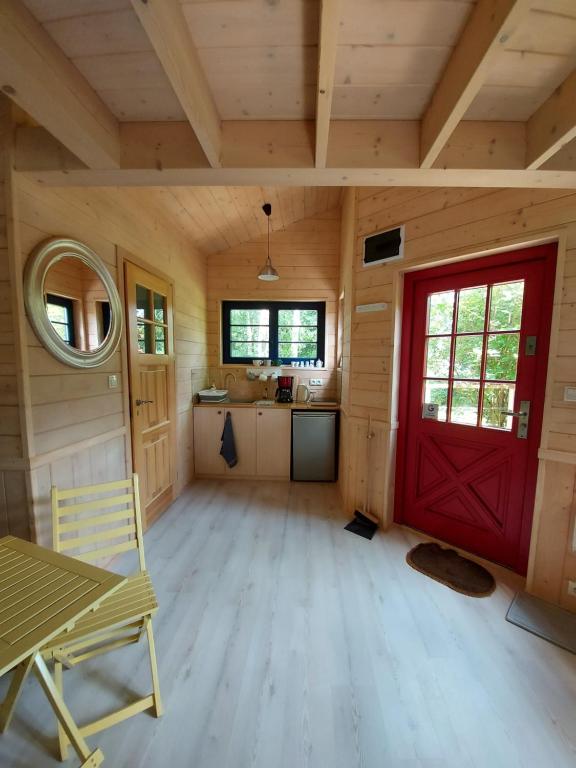 Kuchyňa alebo kuchynka v ubytovaní Węgiełek Treehouse