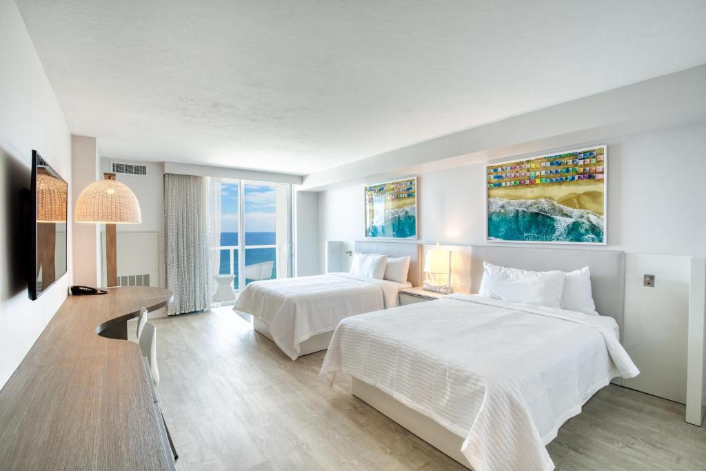 Daytona Grande Oceanfront Resort - 