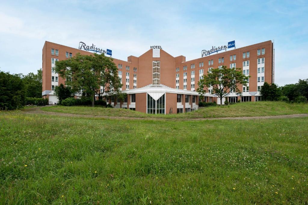 Zahrada ubytování Radisson Blu Hotel Karlsruhe