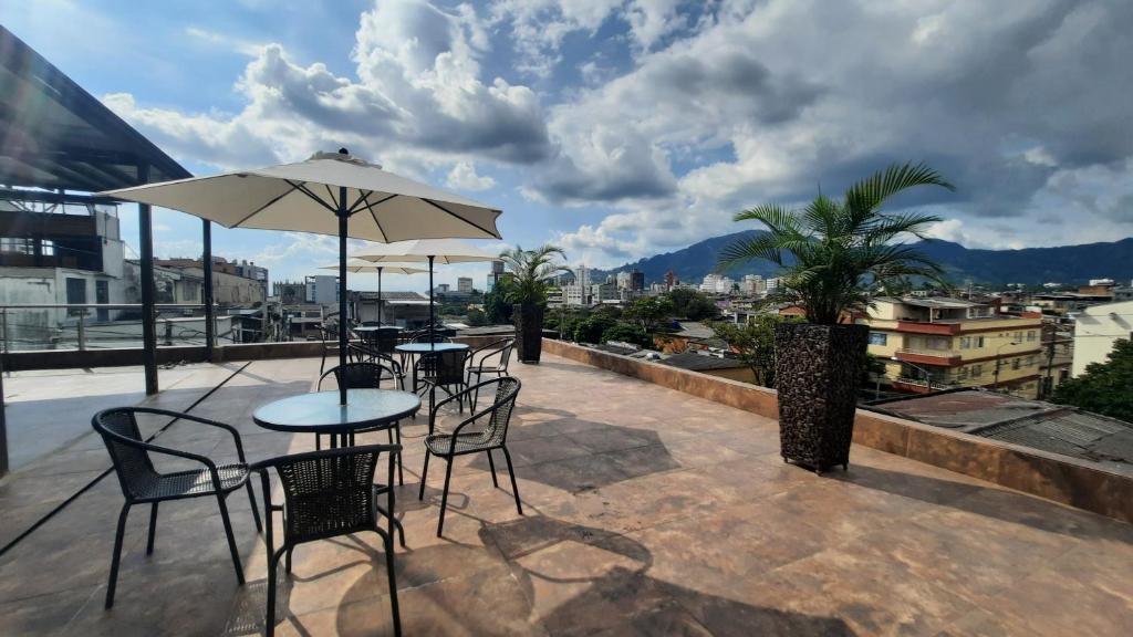Nespecifikovaný výhled na hory nebo výhled na hory při pohledu z hotelu