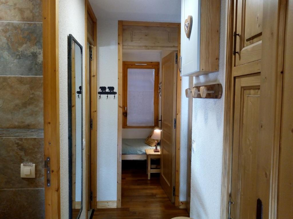 Appartement Méribel, 2 pièces, 5 personnes - FR-1-355-29にあるバスルーム