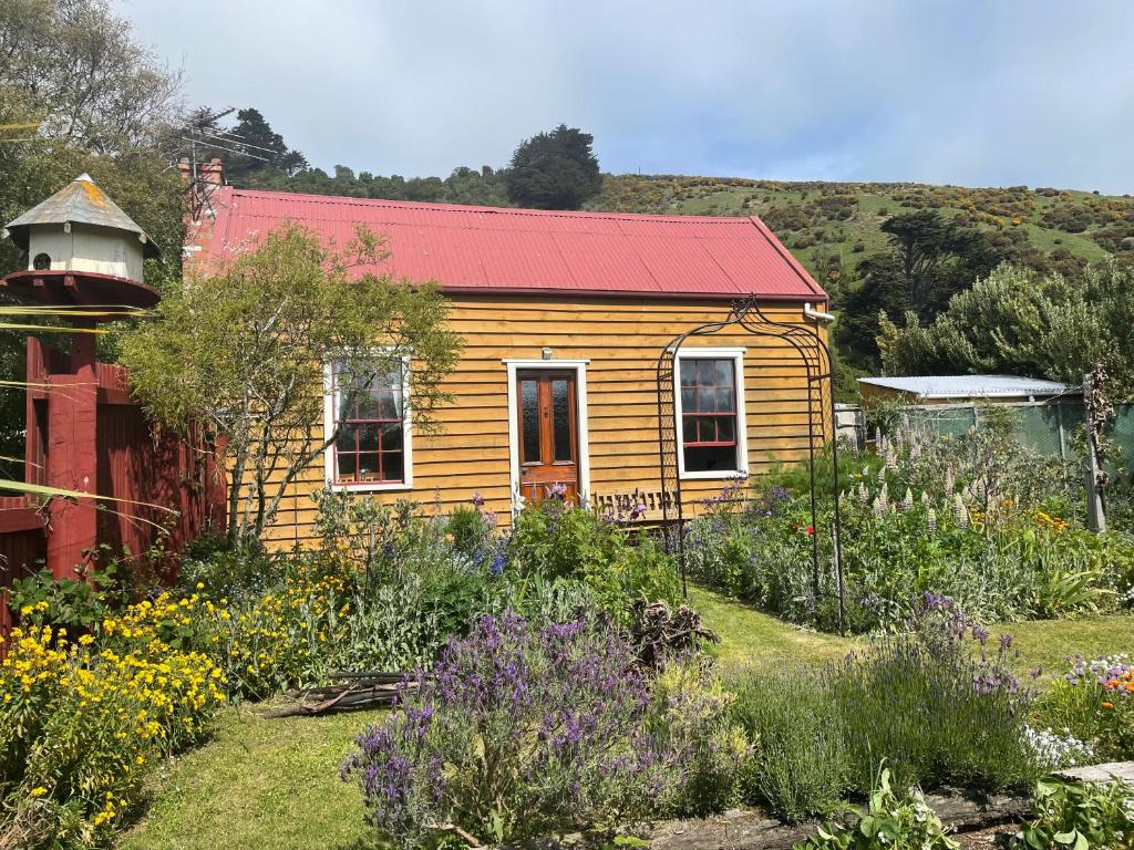 Κήπος έξω από το Portobello Settler's Cottage