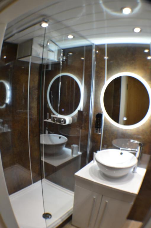 Ville Hotel - 