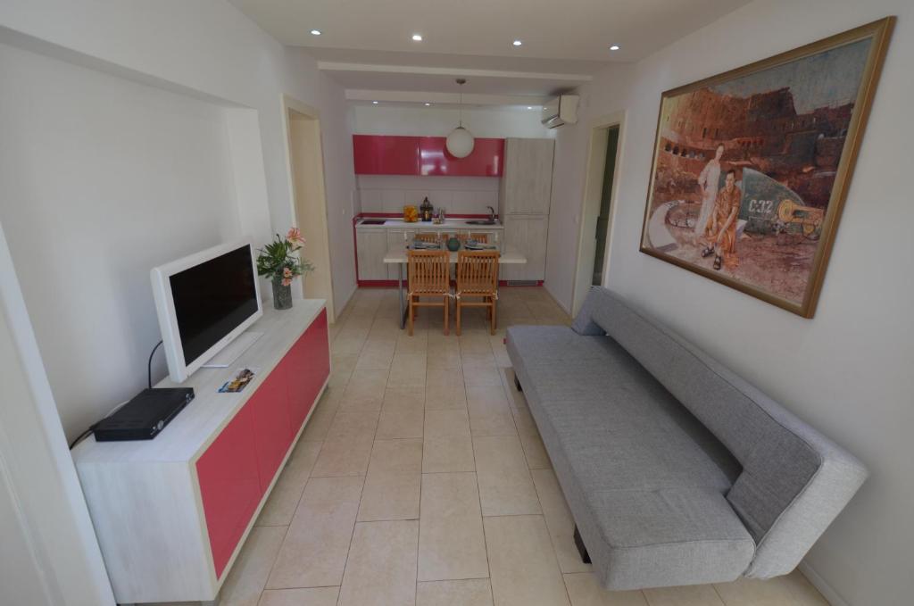 Apartments Karmen Maria - 1