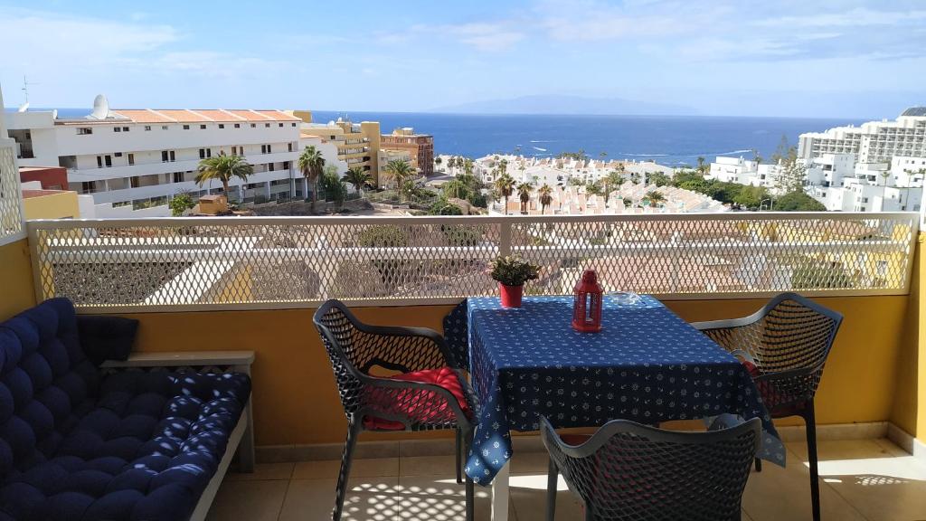 A balcony or terrace at Nice sea views at Torviscas beach 1 Bedr. Orlando