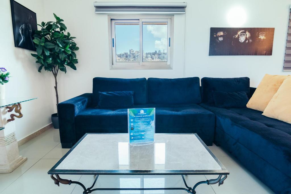 Almog Beach Apartments מגדלי חוף הכרמל חיפה - King Suite Con Balcón