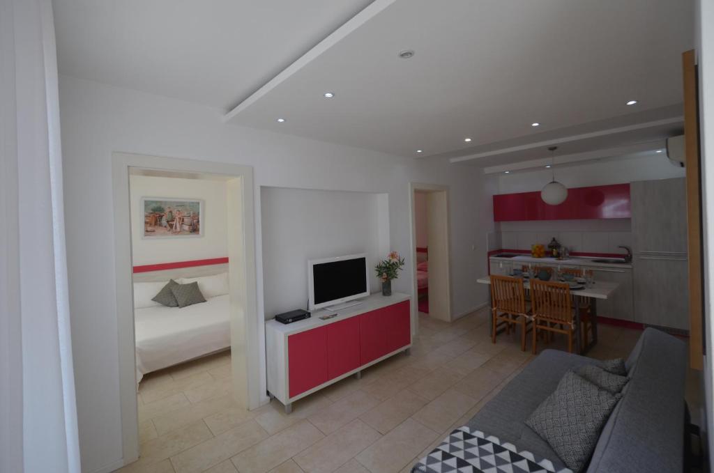 Apartments Karmen Maria - 7