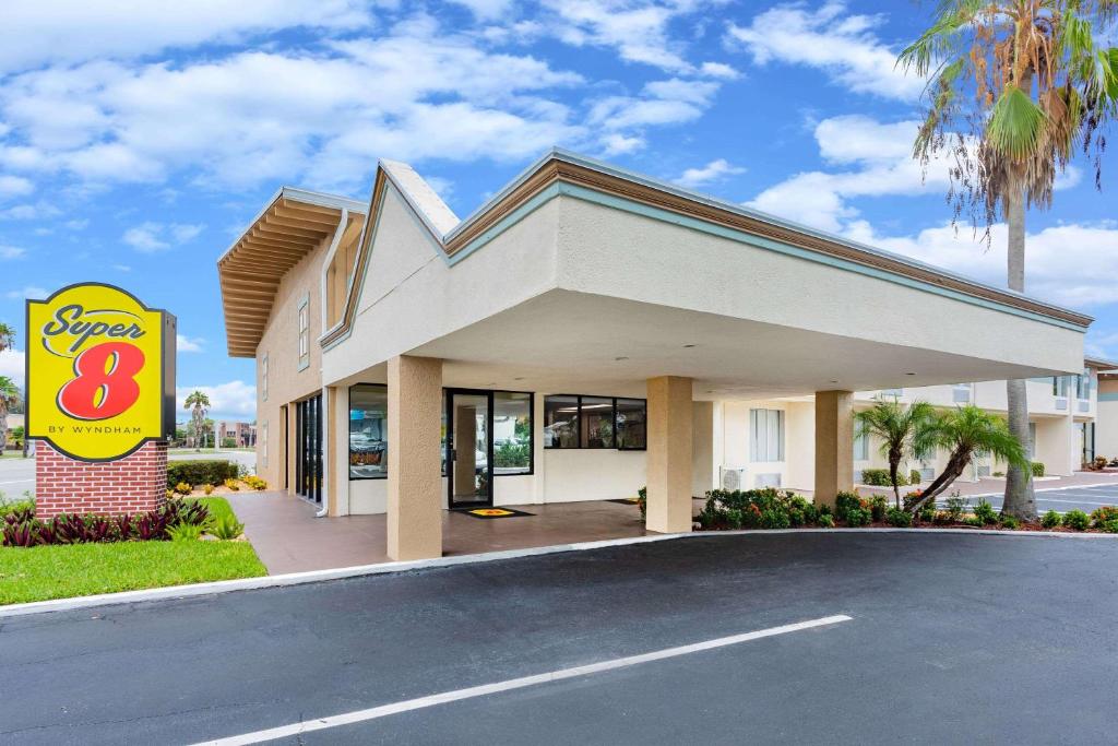 Certifikát, hodnocení, plakát nebo jiný dokument vystavený v ubytování Super 8 by Wyndham Melbourne
