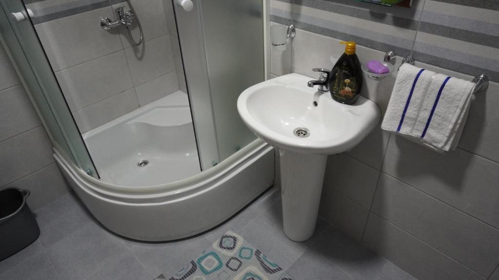 Koupelna v ubytování Apartman Nikšić