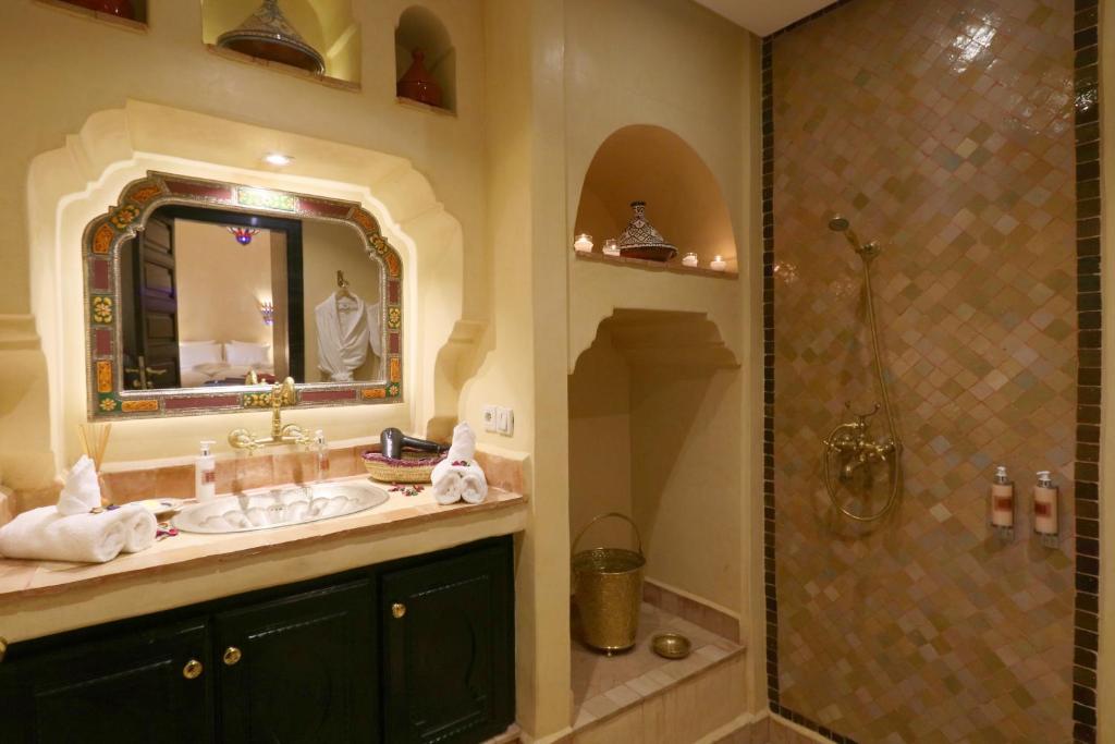 Koupelna v ubytování Riad Omara al Kasbah