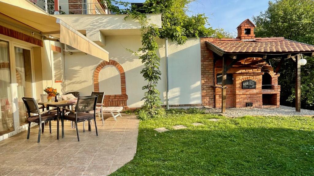 Budynek, w którym mieści się apartament