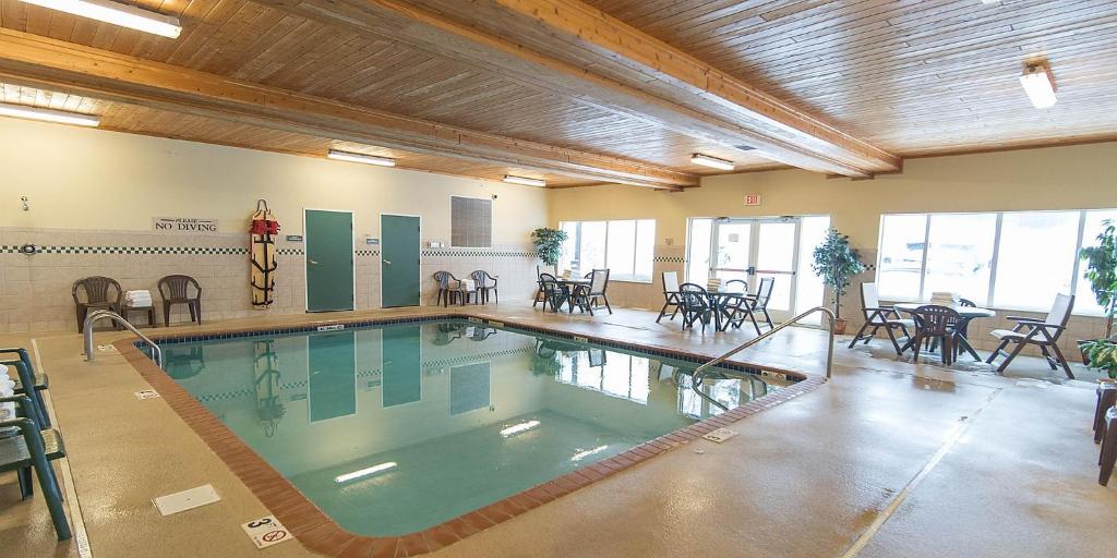 Holiday Inn Express & Suites Marquette by IHG Photo