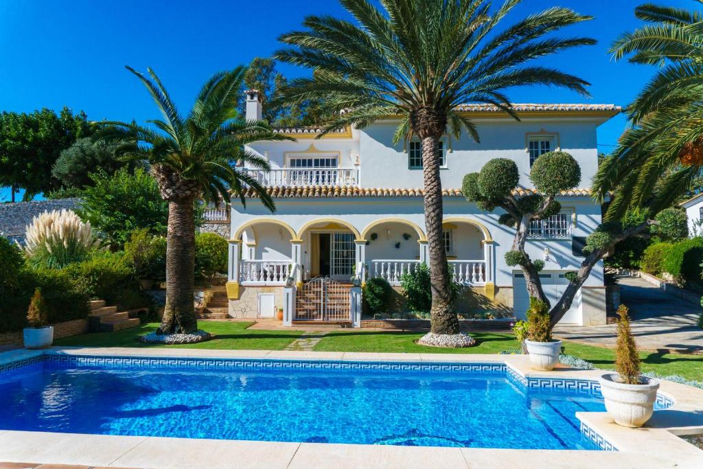 Villa Puerto de la Luz, Mijas – Updated 2023 Prices
