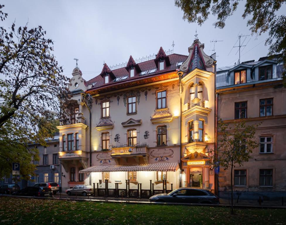 Budova, kde se hotel nachází