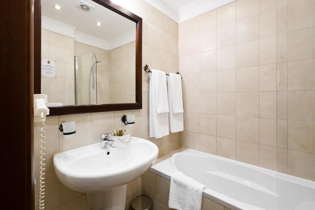 Koupelna v ubytování Chopin Hotel