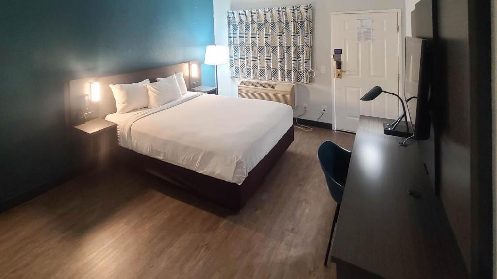 Studio 6 Suites Lawndale, CA South Bay - 