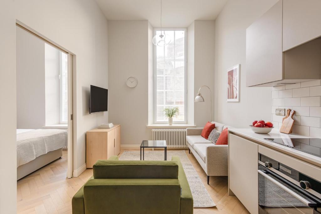Museum Apartments - Deluxe One-Bedroom Apartment