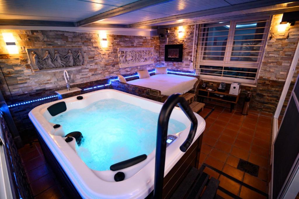Oceanum Visum Spa Deluxe, El Trocadero – Precios actualizados ...