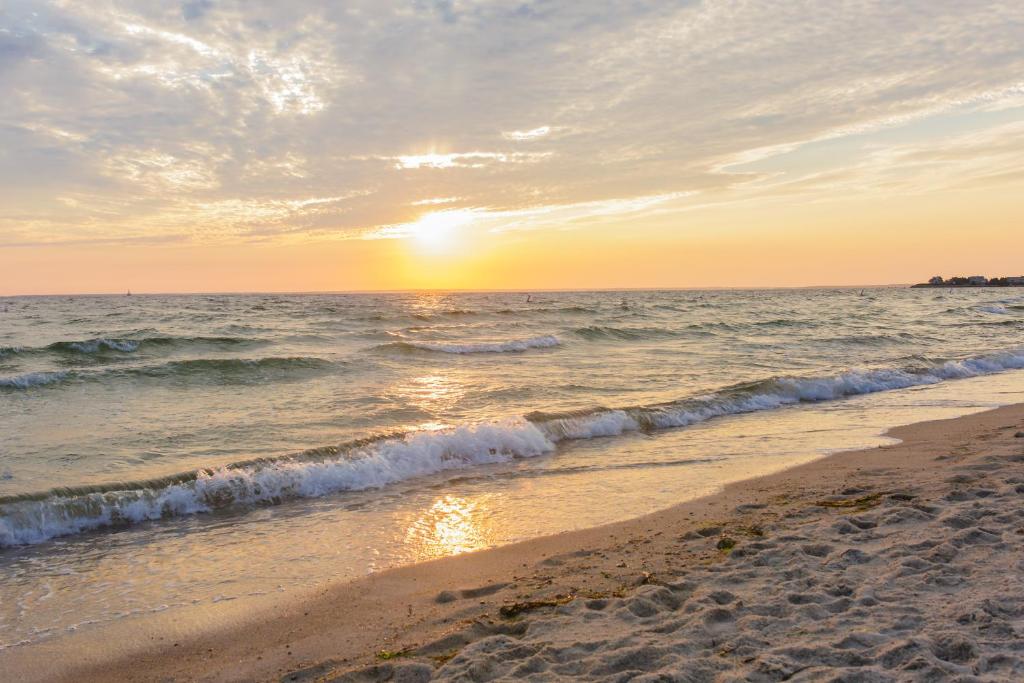 Sea Crest Beach Resort - One-Bedroom Suite With Ocean View