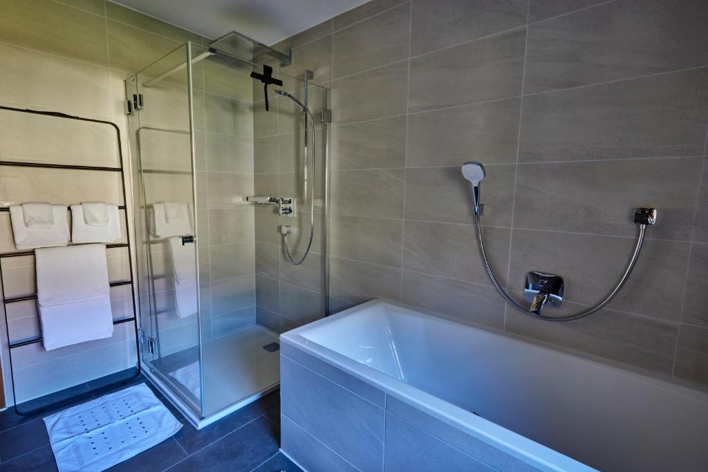 Kúpeľňa v ubytovaní Frein Chalets - Wildalm