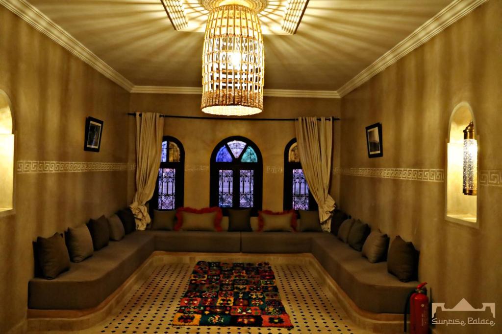 Posezení v ubytování Sunrise Palace Merzouga