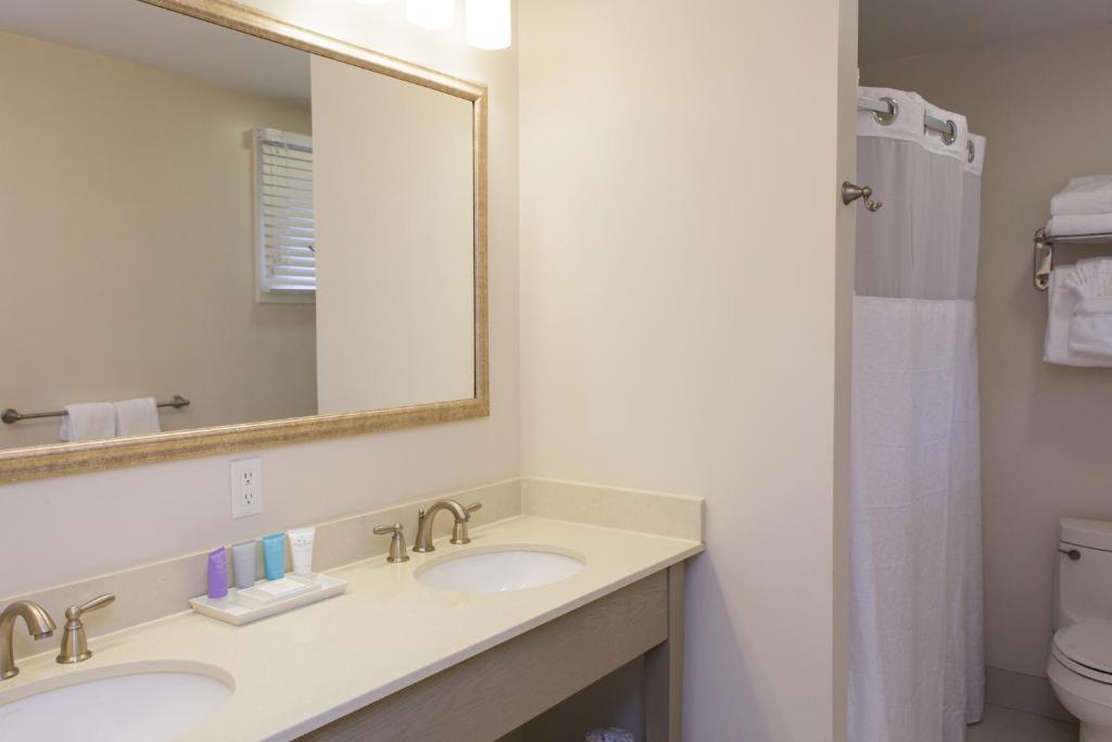Sea Crest Beach Resort photo