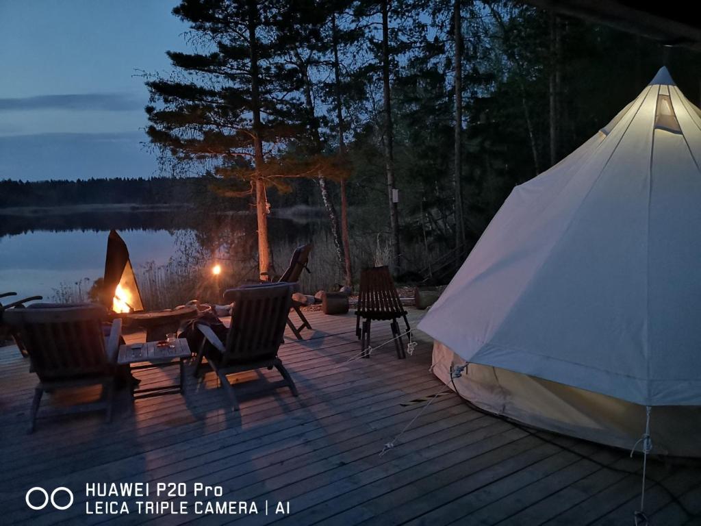 Příroda nedaleko luxury tent