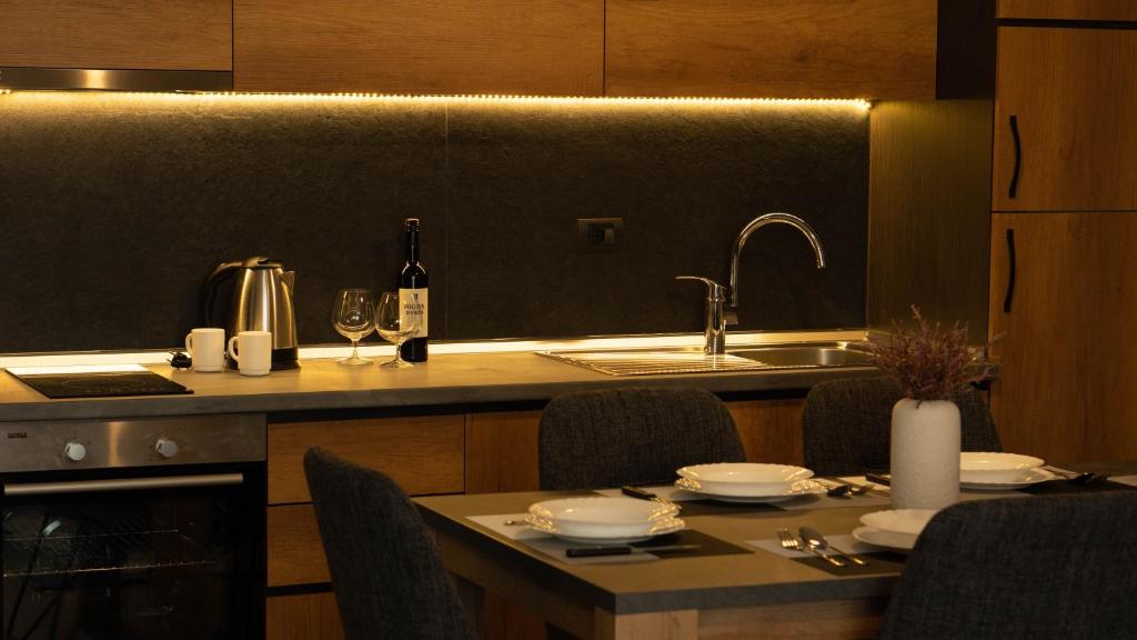 EKA Luxury Two-Bedroom Premium Apartment - Imazhi 3