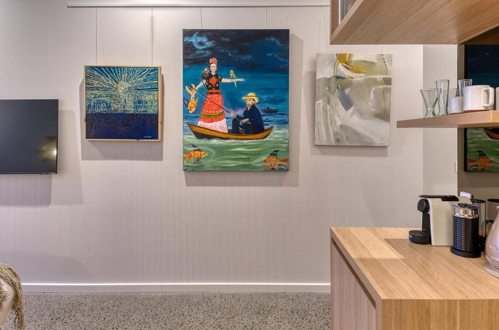 Příslušenství pro přípravu čaje a kávy v ubytování Imperial Boutique Accommodation