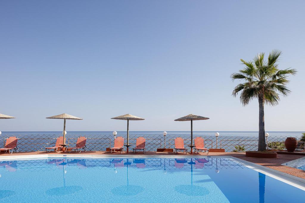 Bazén v ubytování Europa Resort Hotel nebo v jeho okolí