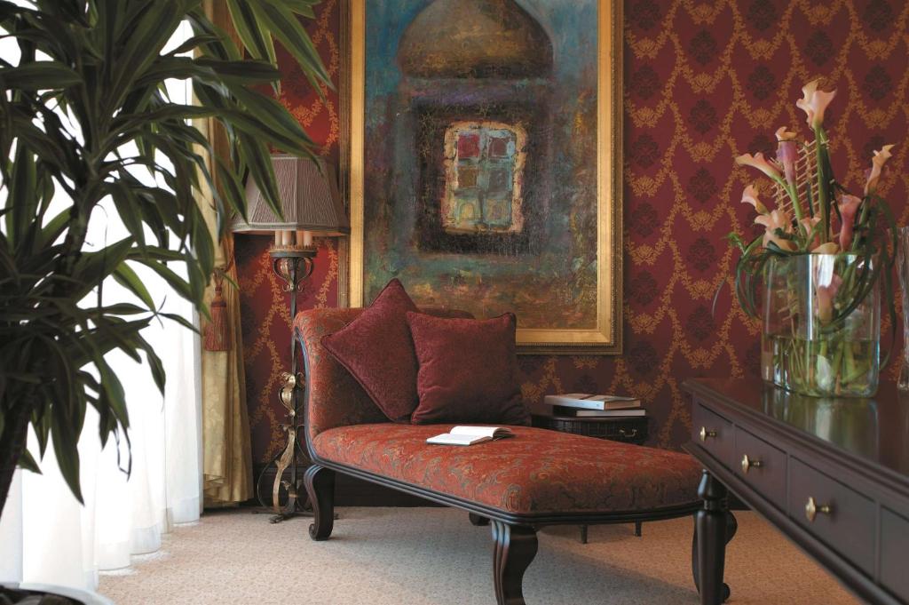 Posezení v ubytování Shangri-La Qaryat Al Beri, Abu Dhabi