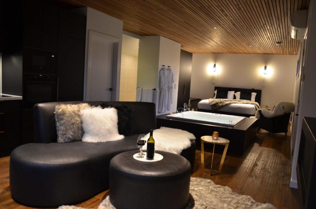Postel nebo postele na pokoji v ubytování Kudos Villas - Hepburn Springs