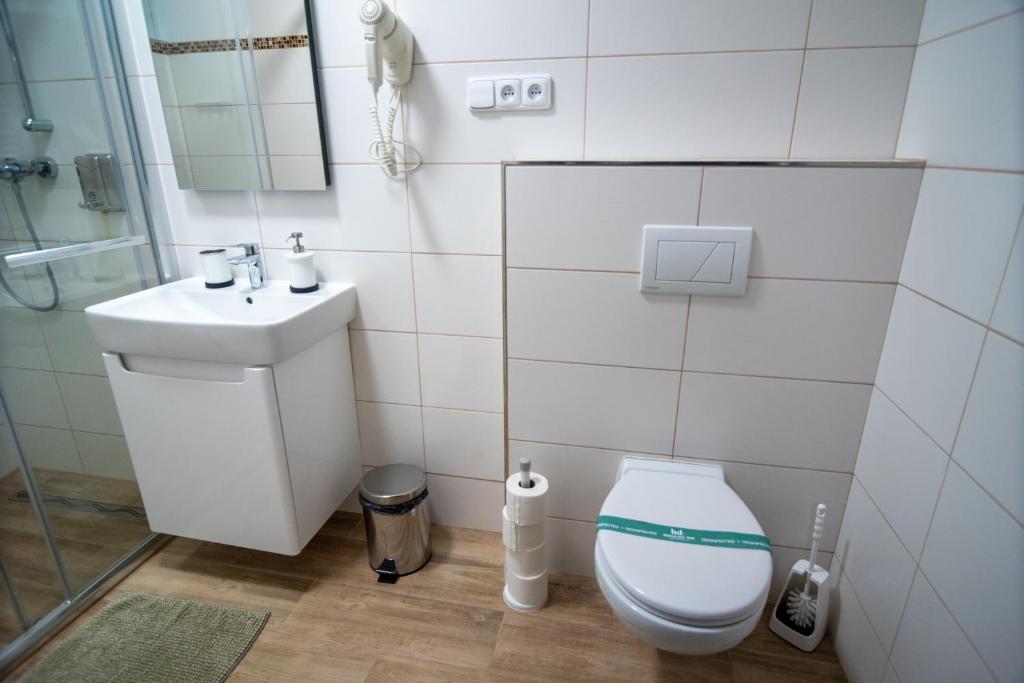 Łazienka w obiekcie Mikulov - Inn - hotel s vinným sklepem Venuše