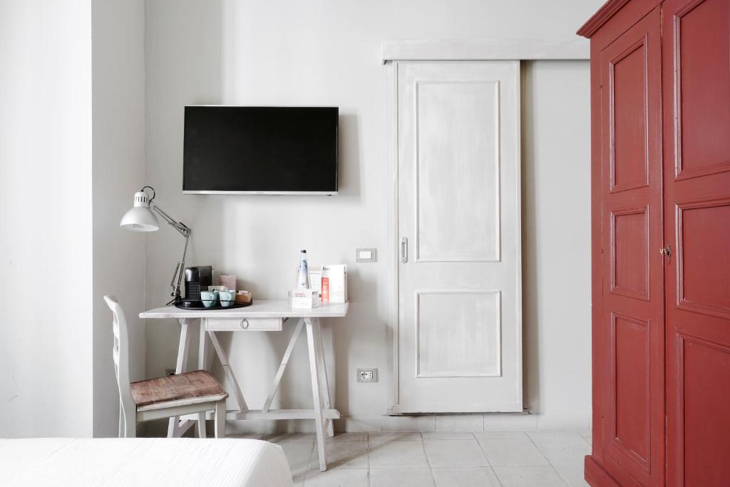 Numa Florence Rodo - Resim 9