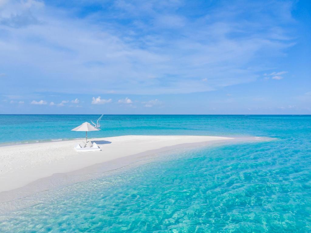 Anantara Kihavah Maldives Villas - View 15
