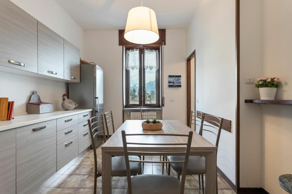 Kuchyň nebo kuchyňský kout v ubytování Casa La Rivetta by Halldis