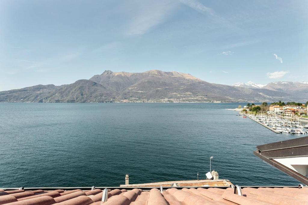Attic Lake View – Photos 1