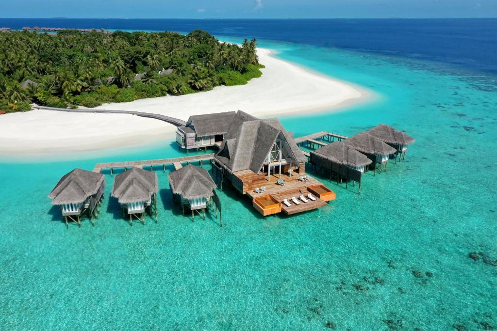 Anantara Kihavah Maldives Villas, Baa Atoll (updated prices 2025)