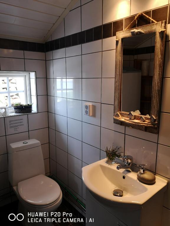 Koupelna v ubytování Vristulvens äventyrscenter