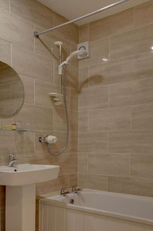 Parkmore Hotel & Leisure Club, Sure Hotel Collection by BW - Standard Twin Room