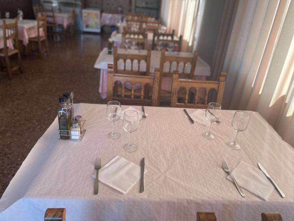 Restaurace v ubytování Hotel Reina Isabel